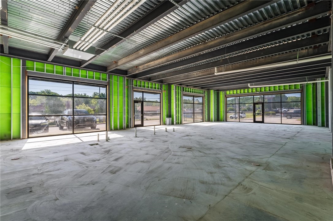 Fayetteville Outlots - Commercial Lease