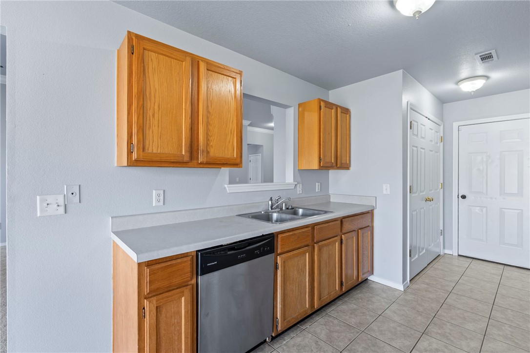 Walnut Woods #2 Ph1 - Residential Lease