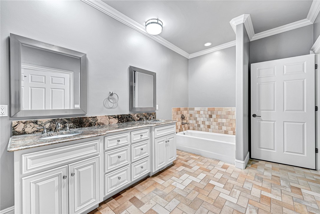 Pinnacle Sub Ph 4-Rogers - Residential