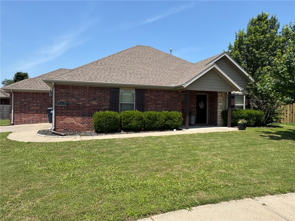 3-bed 2-bath house in Rogers.