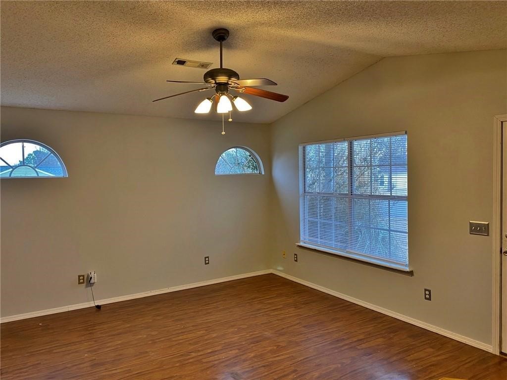 Pinecrest Add Ph I - Residential Lease