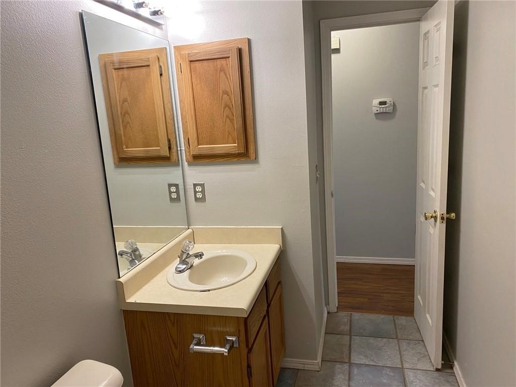 Pinecrest Add Ph I - Residential Lease
