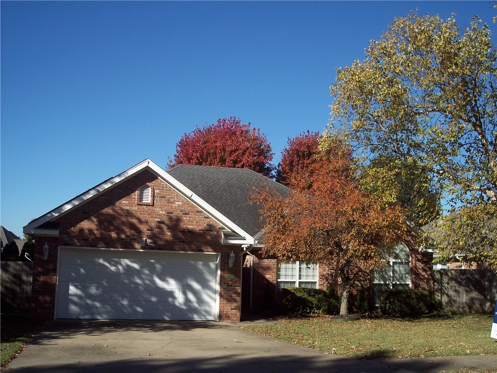 Champions Estates Rogers - Residential