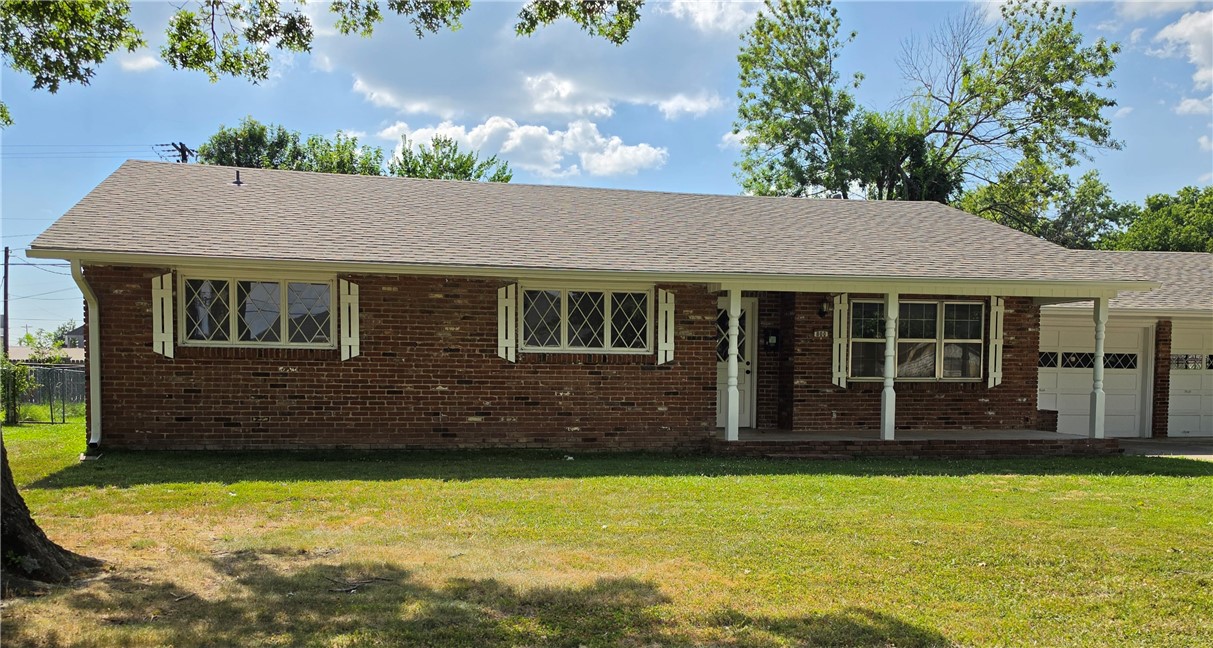 Photo 1 of 22 — 800 Carlton Street, Springdale, AR 72762