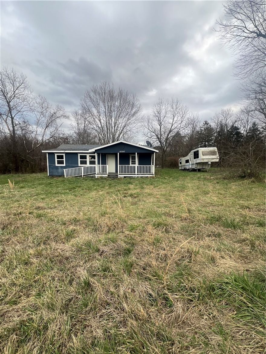 GREAT OPPORTUNITY TO OWN A PROPERTY ON HWY 62 HOUSE IS A FIXER UPPER THIS PROPERTY IS A SHORT-SALE.