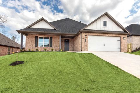 Single Family Residence in Tontitown AR 1294 Cittadella Avenue.jpg