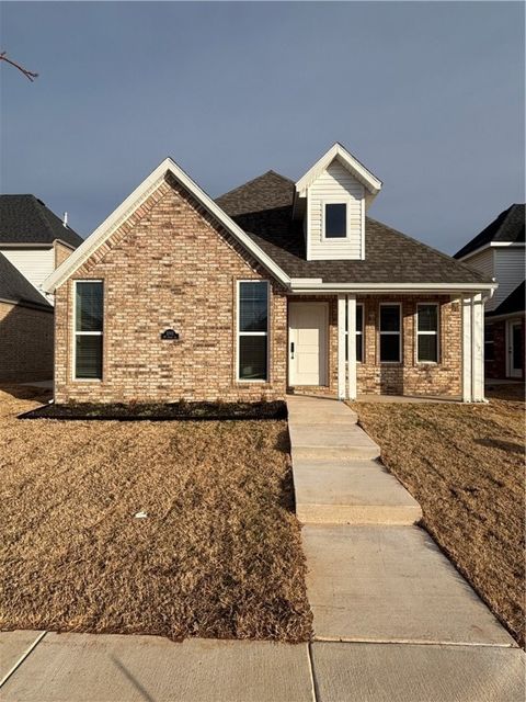 Photo of 3202 SW Lovely Lane, Bentonville, AR 72713 (MLS # 1333981)