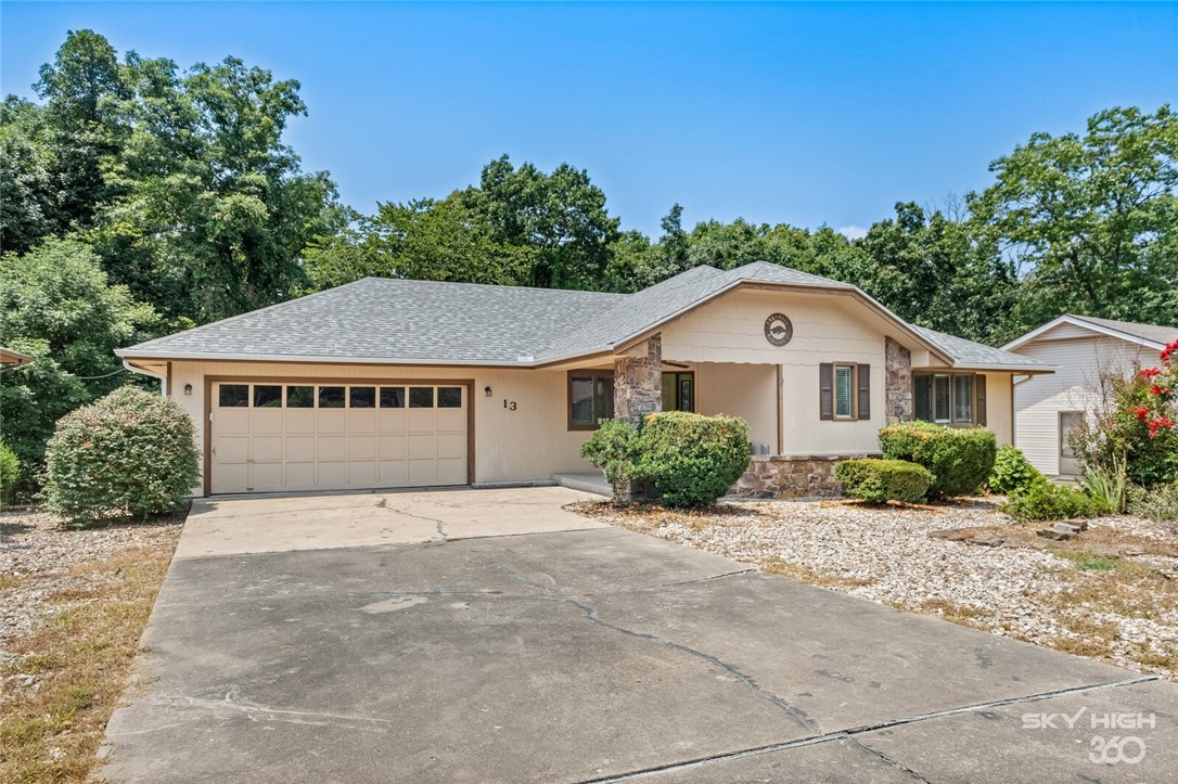 Fully furnished 2 bedroom 2 bathroom single family home in Bella Vista available for rent. This home features a level driveway, beautiful screened in porch, a 2 car garage, and is 20 minutes to Downtown Bentonville. Utilities to be included in monthly rent up to $250 and includes internet, water, and electric. Lawn care to also be included in monthly rent. Available starting March 1st 2025 with a minimum month to month lease.