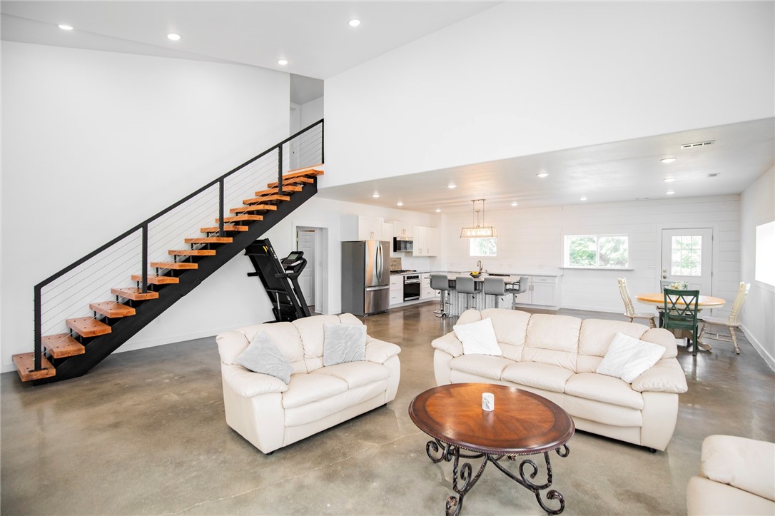 Cloud 9 Sky High Ranches Rep - Residential