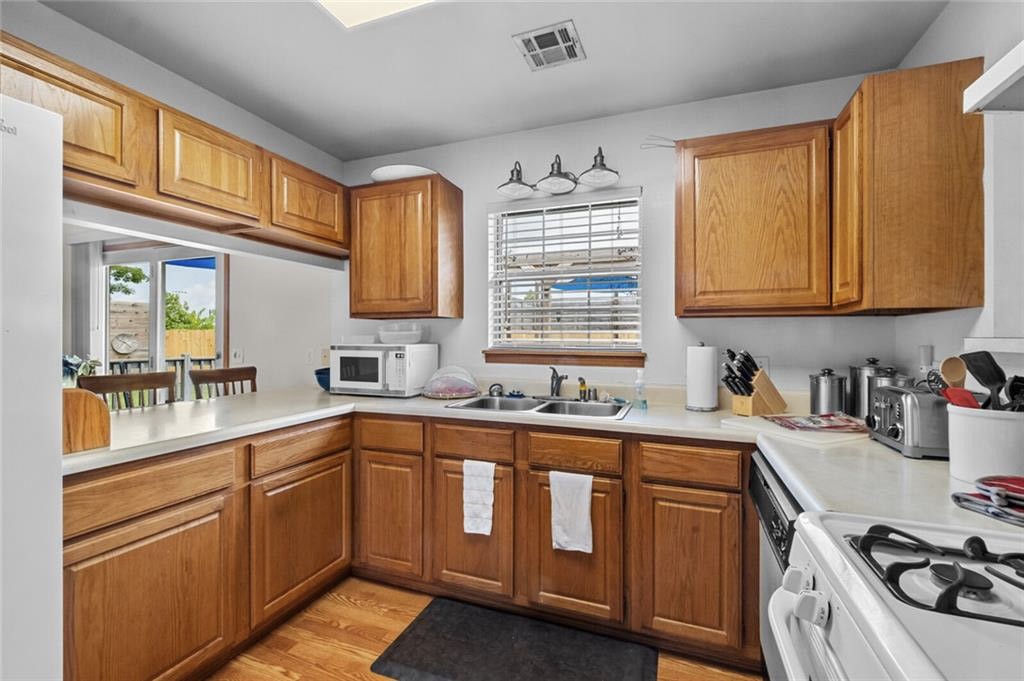 Voiss Park Estates Rogers - Residential