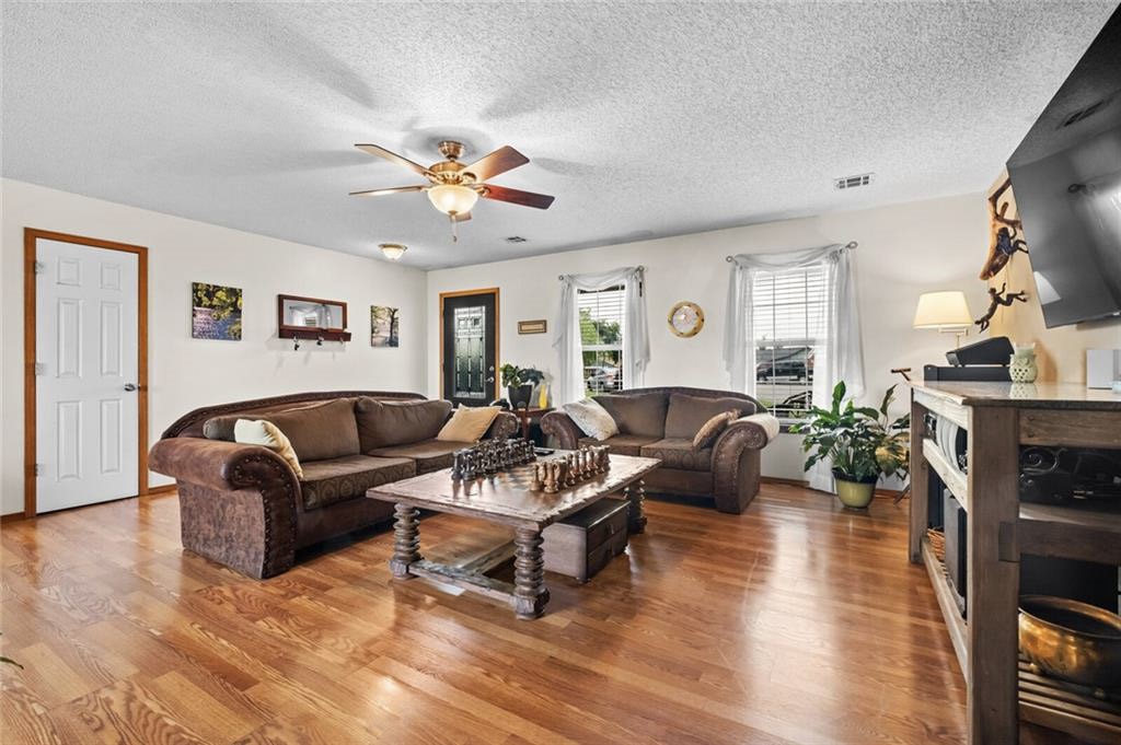 Voiss Park Estates Rogers - Residential