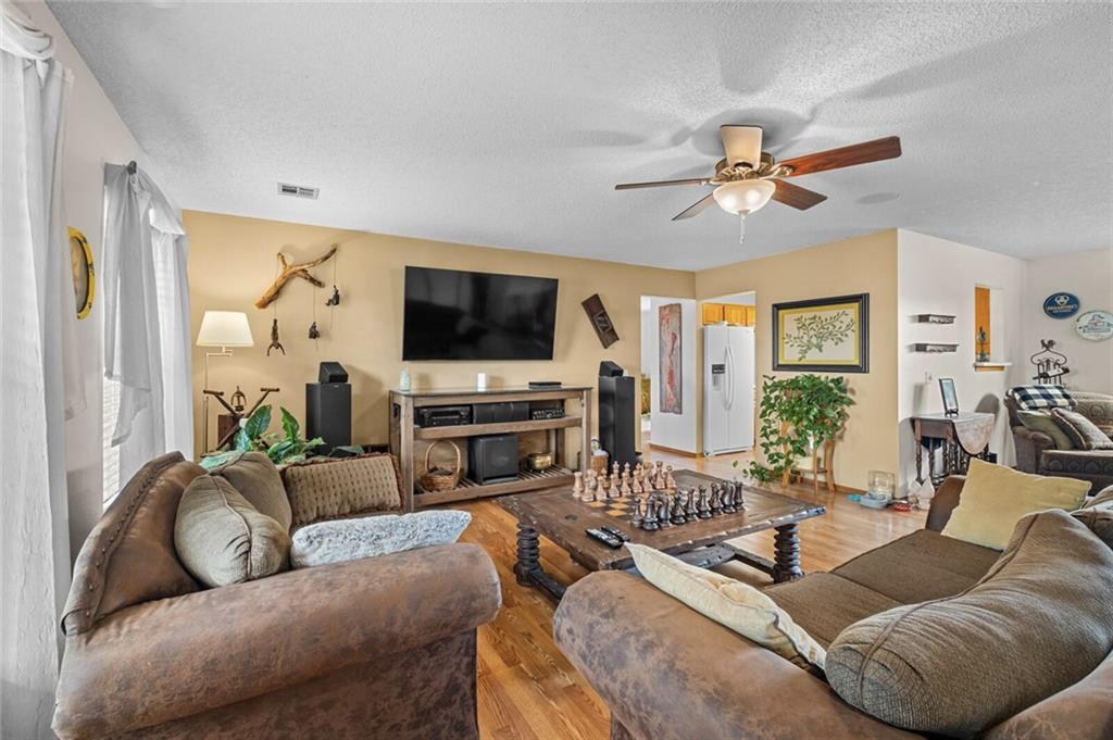 Voiss Park Estates Rogers - Residential