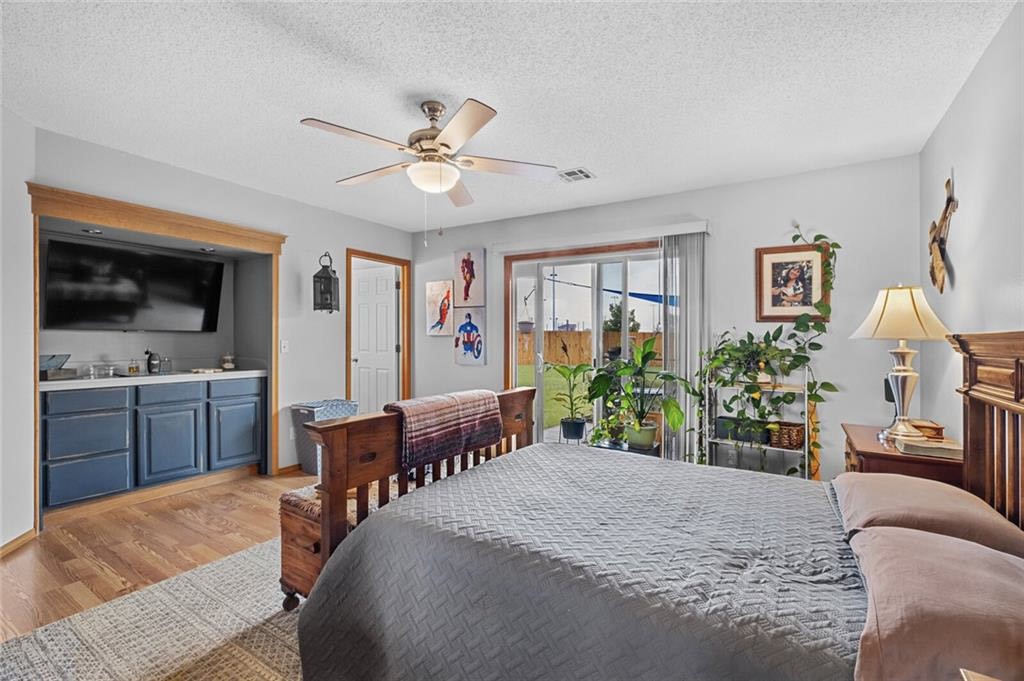 Voiss Park Estates Rogers - Residential