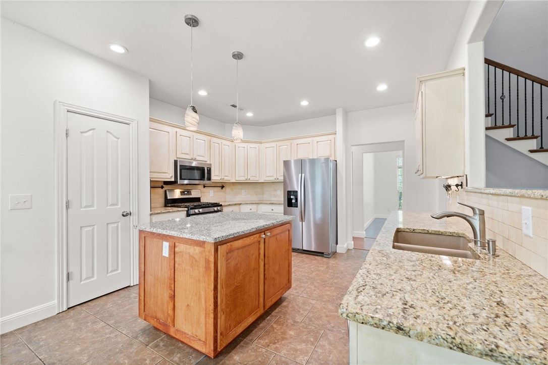 Legacy Pointe Ph Ii & Iii - Residential