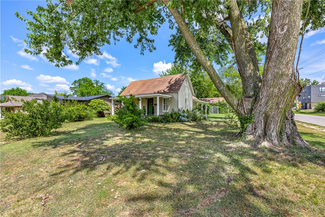 Railroad Add Bentonville - Land