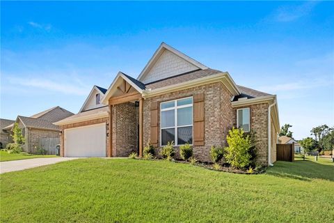 Photo of 4027 E Utica Lane, Fayetteville, AR 72701 (MLS # 1349247)