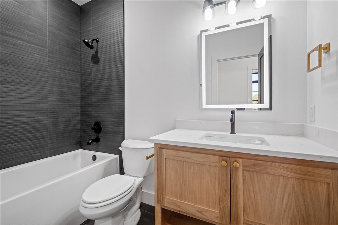 TALL TREE ADD PH II-AVOCA - Residential