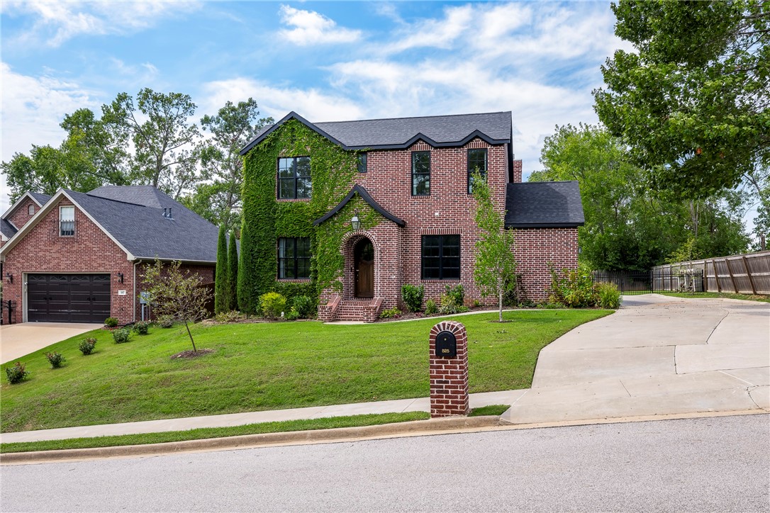 Briarwood Sub Bentonville - Residential