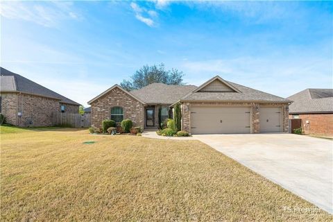 Photo of 202 Pebble Beach Drive, Cave Springs, AR 72718 (MLS # 1327515)