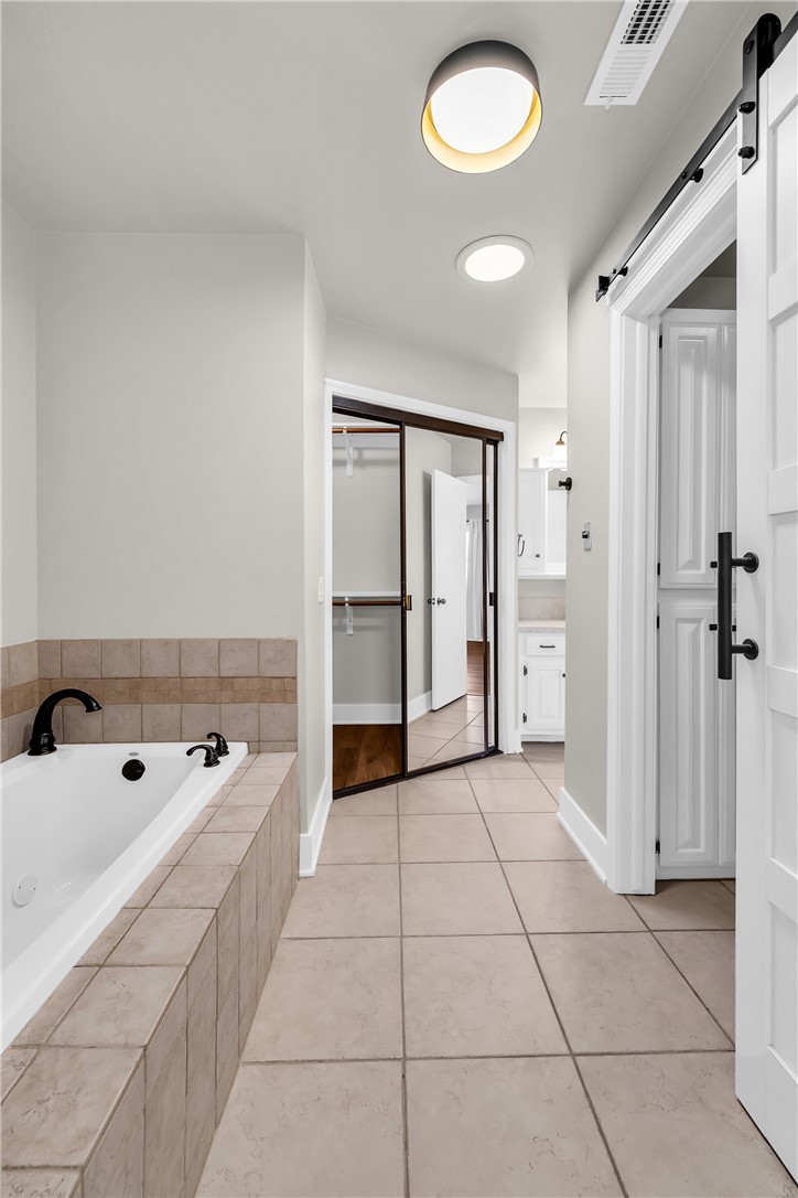 El Contento Acres Bentonville - Residential