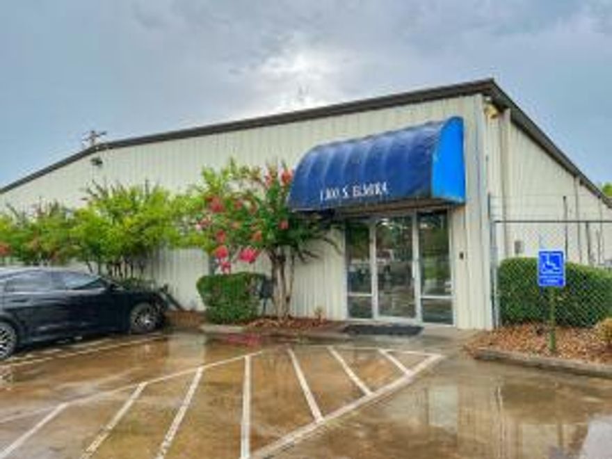 Great multi-purpose commercial building conveniently located close to I-40 as well as the Russellville airport. The building sits on two acres and has a total of over 21,000 sqft. It features 2 overhead doors, 3 phase hookup and 1200 amp service. The property features 2 locker rooms, 1 break room with a kitchen area, a server room, a reception area, 2 conference rooms, 12 office spaces, 3 restrooms, 2 mezzanine areas, 1 maintenance tool room and 1 back storage area as well as a very large heated and cooled warehouse space. This property offers a great opportunity to take your business to the next level! Call for your showing today!