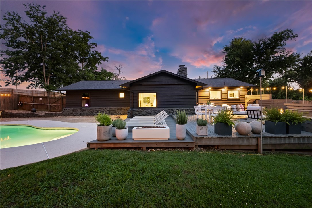 Photo 1 of 37 — 910 NW 8th Street, Bentonville, AR 72712