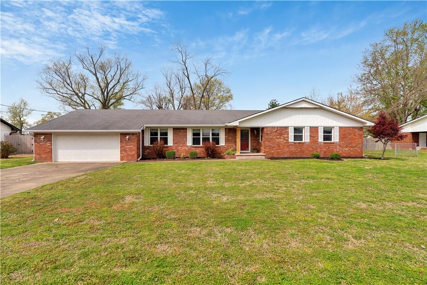 Welcome to 405 Magnolia Drive!  Discover the perfect blend of comfort and convenience in this charming 3 bedroom 2.5 bath Bentonville home.  Ideally situated in the heart of the city, you are within walking or biking distance to dining, shopping, trails, schools and all the vibrant amenities Bentonville has to offer.