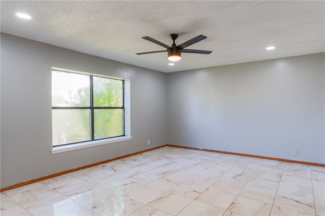 Centennial Acres Unit 05 Rogers - Residential