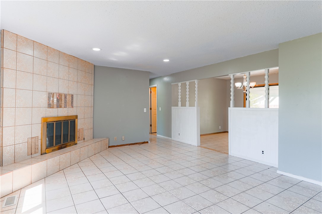 Centennial Acres Unit 05 Rogers - Residential