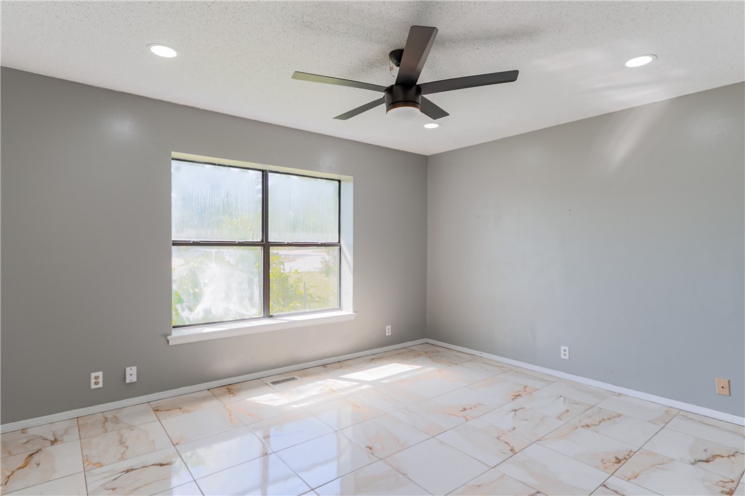 Centennial Acres Unit 05 Rogers - Residential