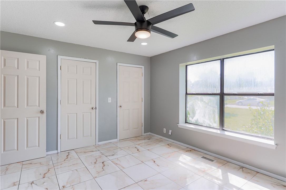 Centennial Acres Unit 05 Rogers - Residential