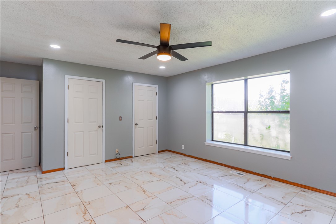 Centennial Acres Unit 05 Rogers - Residential