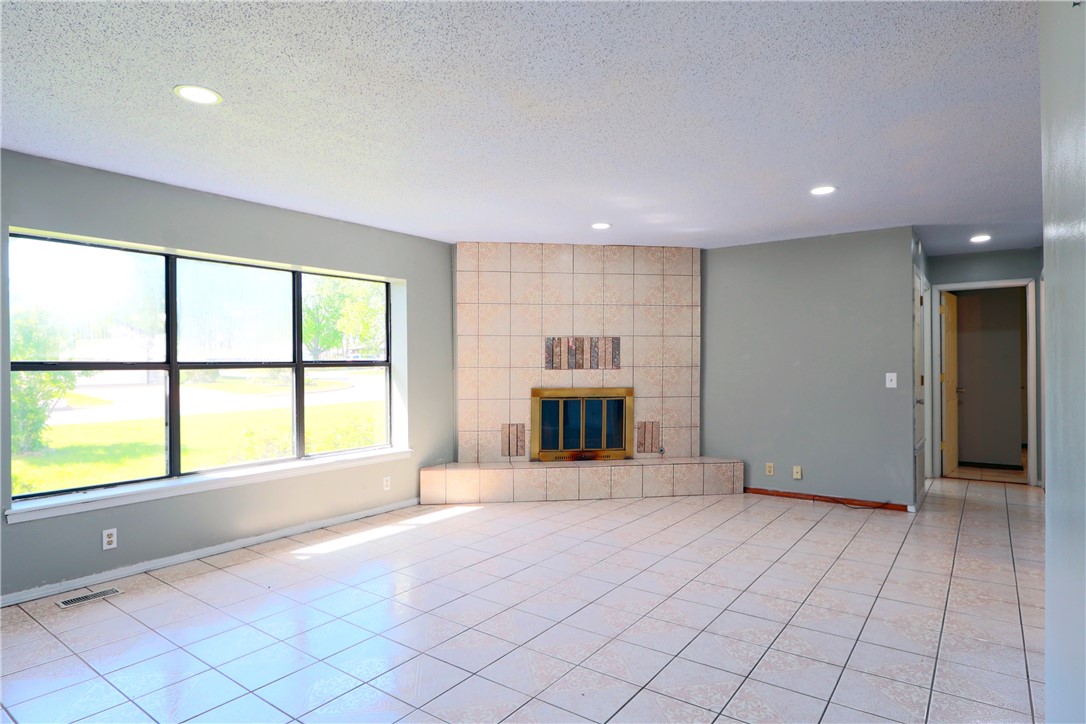 Centennial Acres Unit 05 Rogers - Residential