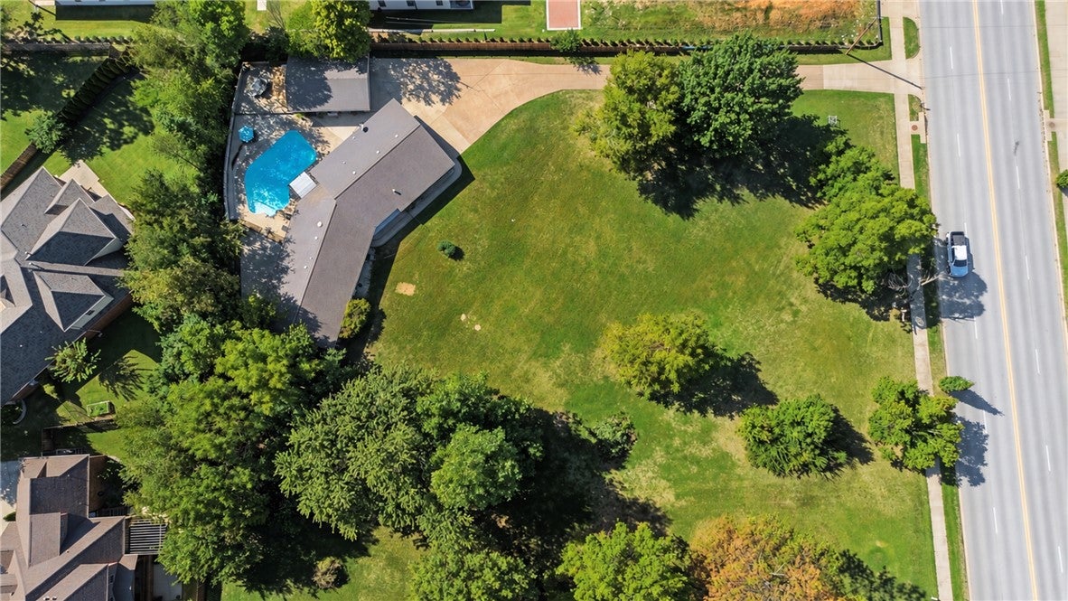 3024 W Perry Road