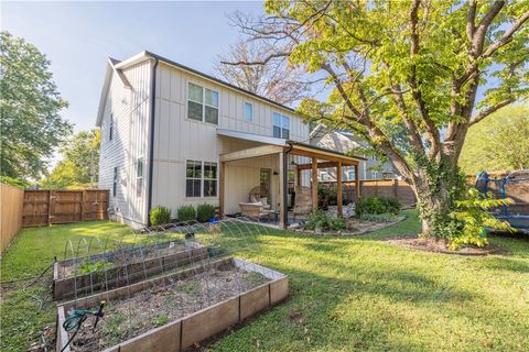 Single Family Residence in Bentonville AR 304 H Street 25.jpg