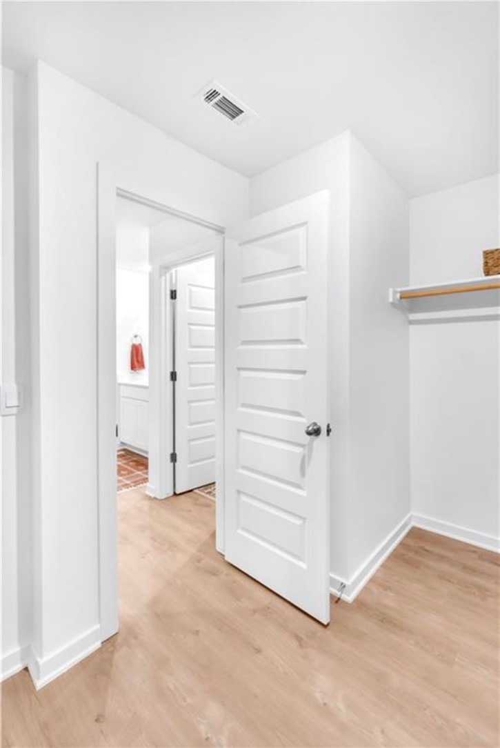 Wagon Wheel Crossing - Residential Lease