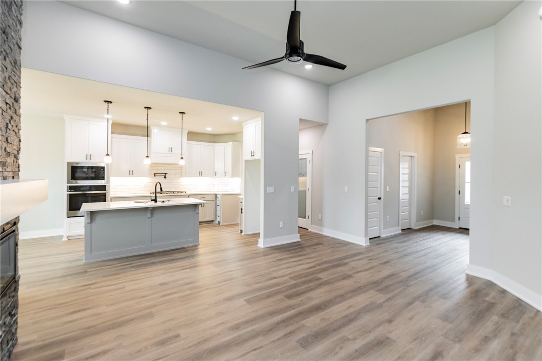 Oak Brook Sub Ph 1 Siloam Spgs - Residential