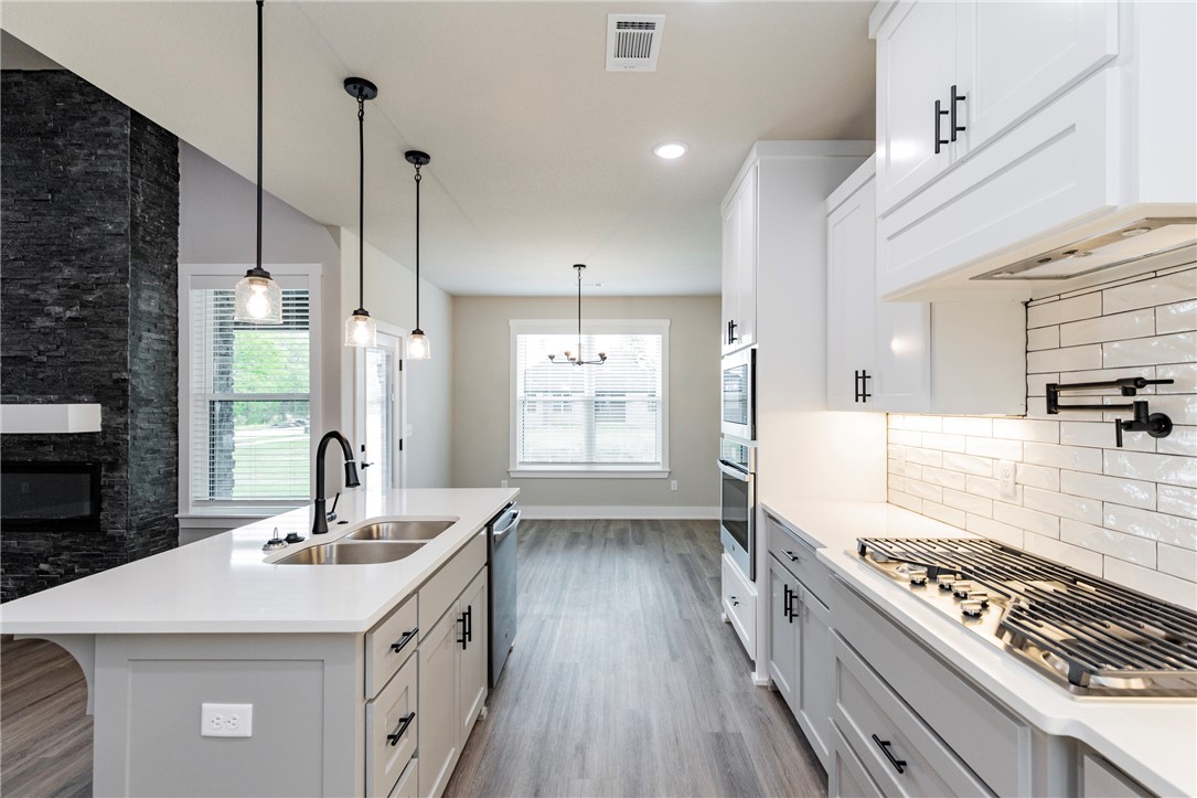 Oak Brook Sub Ph 1 Siloam Spgs - Residential