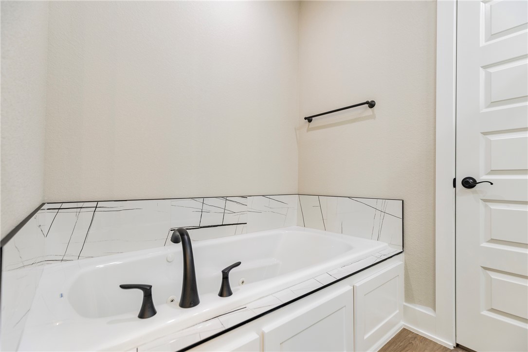 Oak Brook Sub Ph 1 Siloam Spgs - Residential