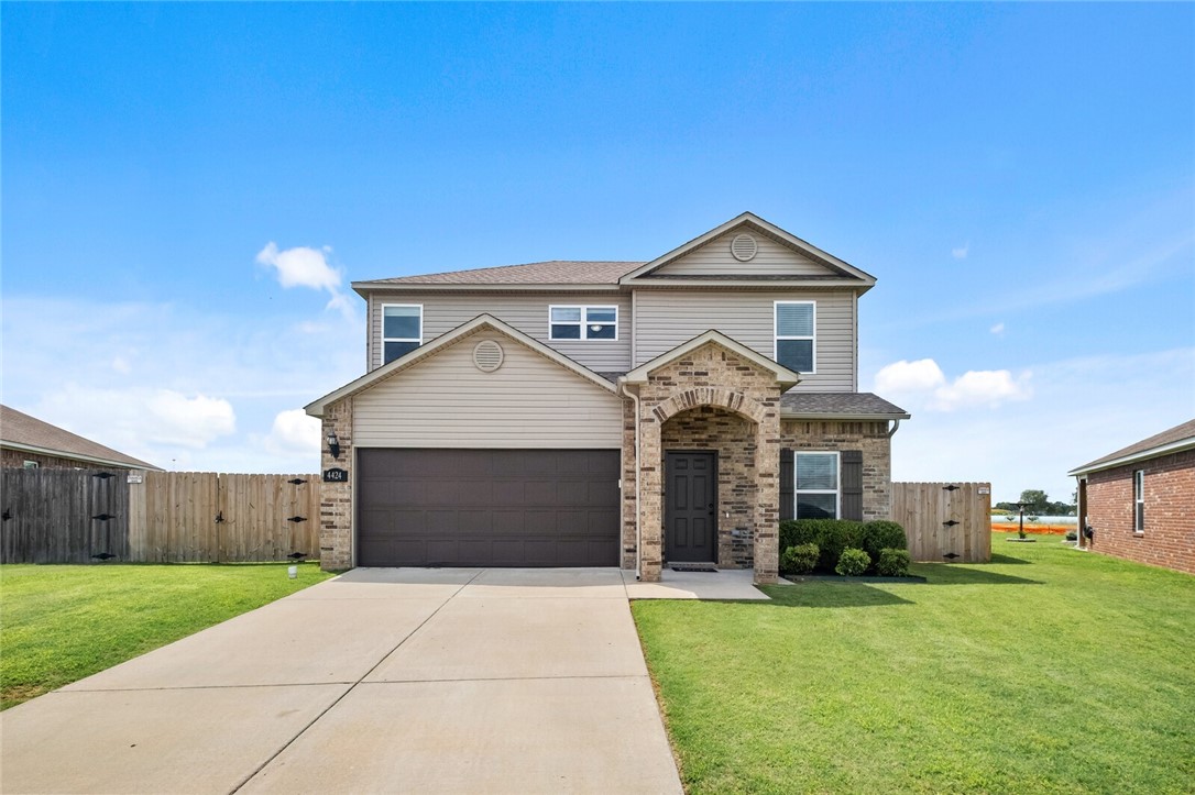 Well-maintained 3-bed, 2.5-bath home in a quiet cul-de-sac in the sought-after Legendary community. Built in 2018, this home offers a spacious layout and a huge, flat, fully fenced backyard—ideal for entertaining, kids, or pets. Enjoy top-notch neighborhood amenities including 2 pools, clubhouse, ball fields, basketball court, and walking trails. Just a short walk to Shaw Elementary and the incredible 120-acre Shaw Family Park featuring fishing ponds, miles of trails, splash pad, ninja park, pickleball courts, playgrounds, dog parks, and more. A perfect blend of comfort, community, and convenience!