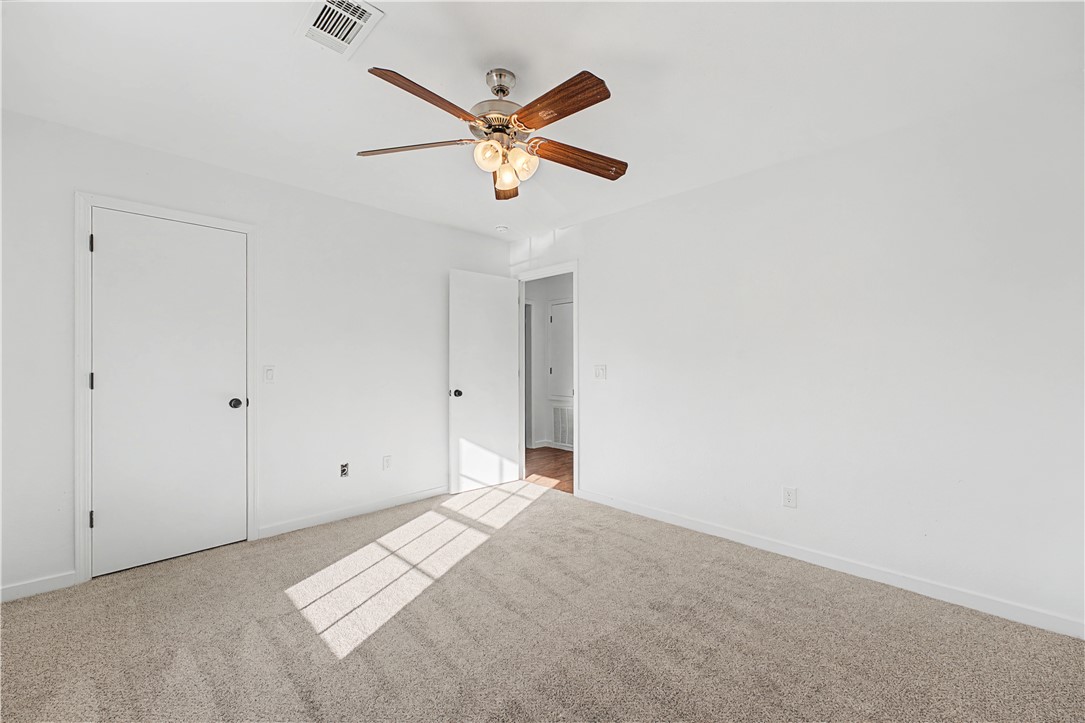 CARRIAGE SQUARE COURT HPR-BENTONVILLE - Residential