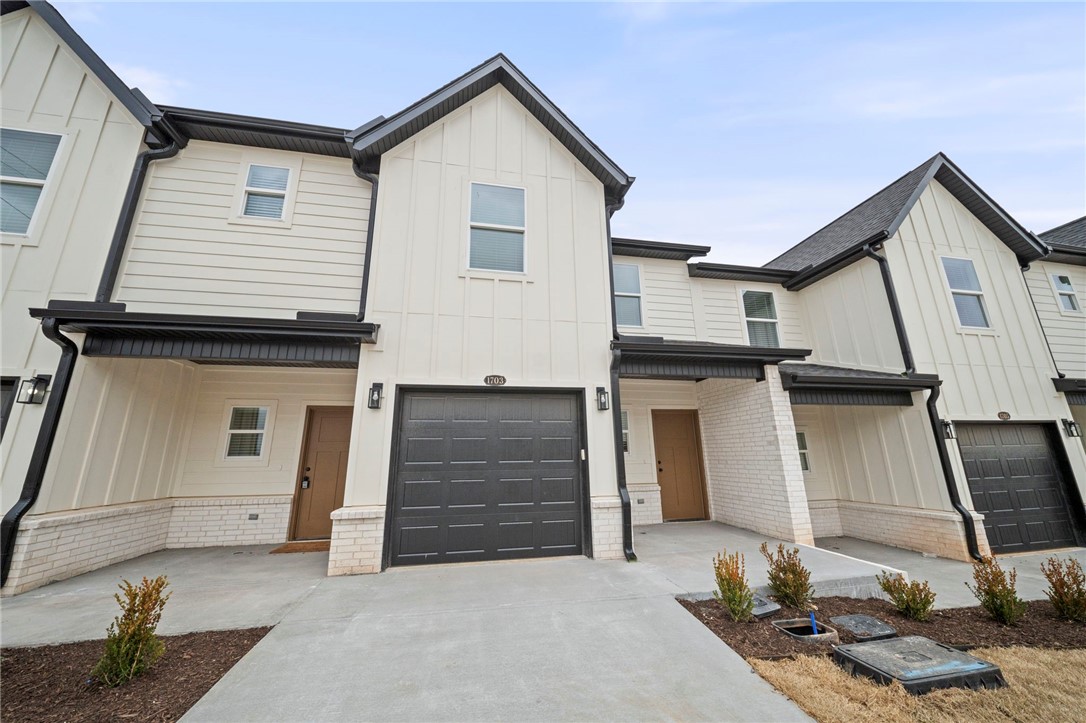 Pea Ridge Pointe - Residential