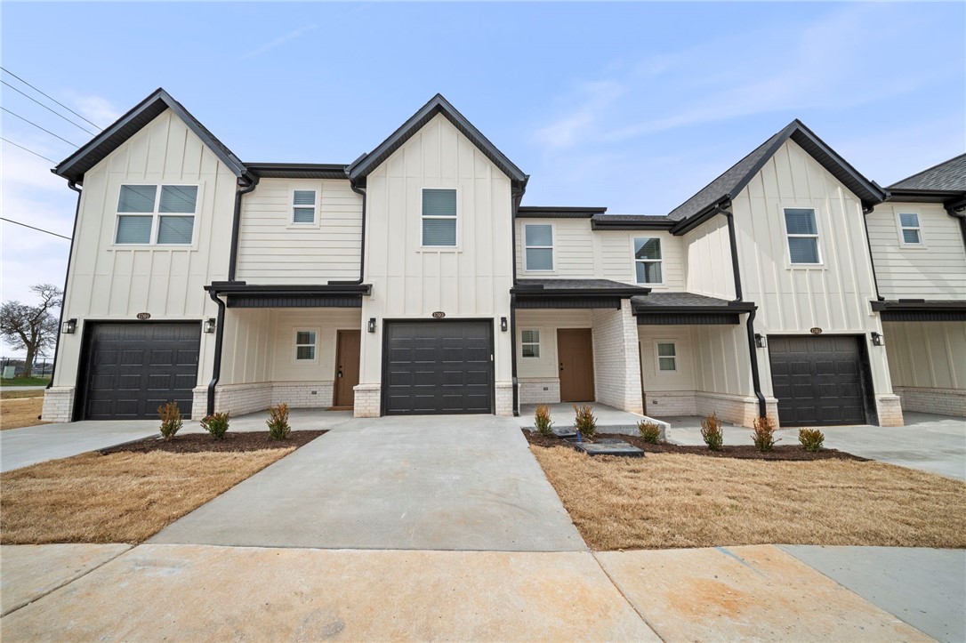 Pea Ridge Pointe - Residential