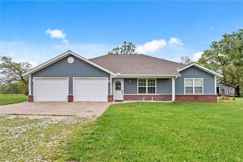 Photo of 15798 Smith Ridge Road, Garfield, AR 72732 (MLS # 1343667)