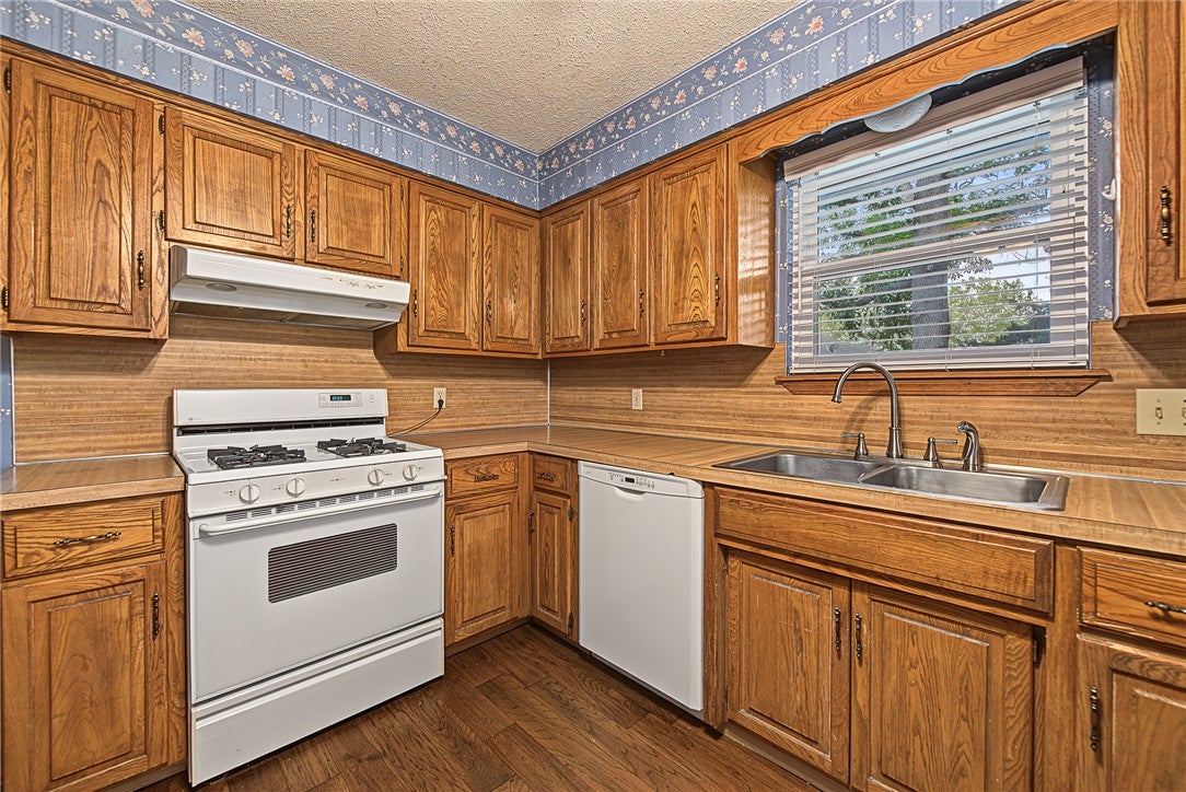 3108 E Pawnee Court