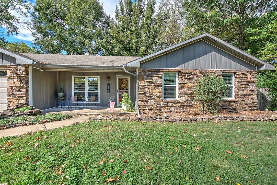3108 E Pawnee Court