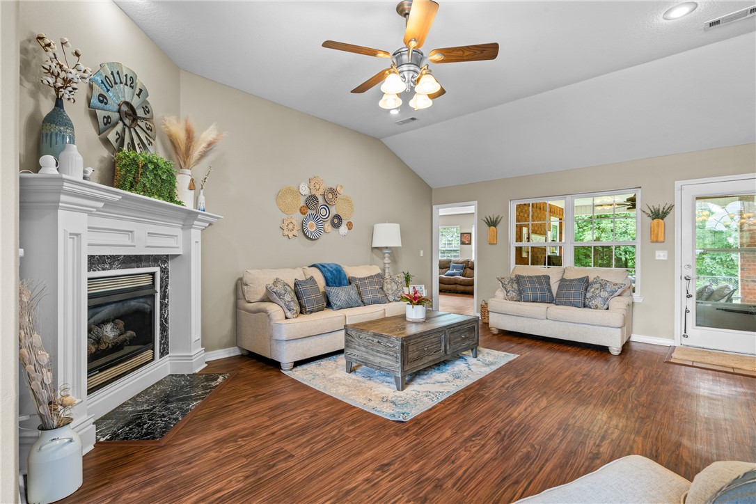 Country Acres Unit 3 Siloam Spgs - Residential