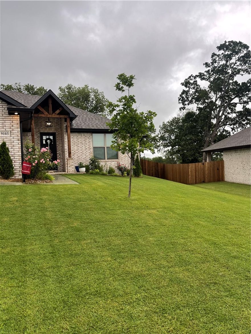 Welcome to this beautifully maintained 3-bed, 2-bath home in the desirable Chaffee Crossing area of Fort Smith. Built just two years ago, this home offers modern design, thoughtful upgrades, and one of the larger lots in the neighborhood.
Inside, you'll find 1,645 sqf. Of comfortable living space with an open, functional layout that's perfect for both everyday living and entertaining. The home is truly move-in ready, featuring window coverings, full privacy fence, and a well kept interior that still feels new.
This home has all the things a family or someone looking for a homey feel is looking for.