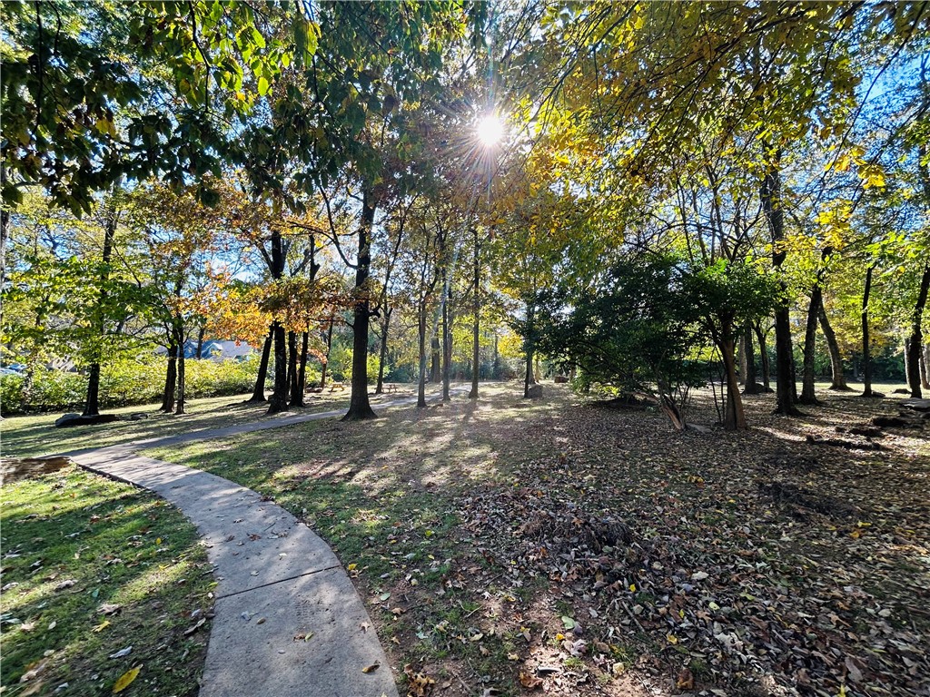 Royal Oaks Estates - Residential Lease
