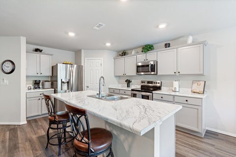 Photo of 820 S Excelsior Drive, Siloam Springs, AR 72761 (MLS # 1351899)